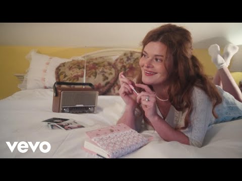 Maria West - Heatwave (Official Music Video)