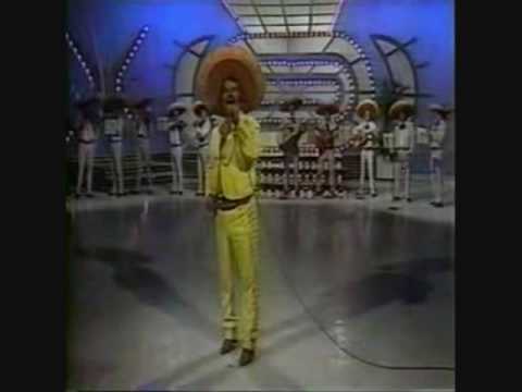 Francisco el Charro Avitia Por una mujer casada