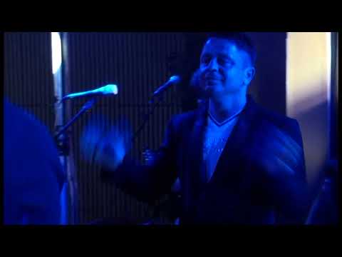 Petr Muk - Intro + Až  jednou live 2009