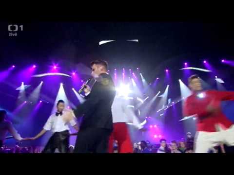 Leoš Mareš tančí Gangnam style!