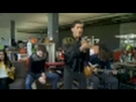 Bee Johnson and Band - Pretend (5/13)