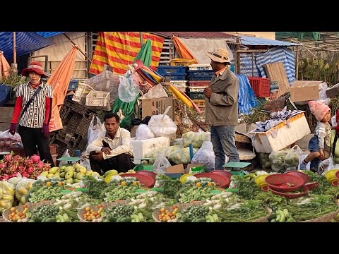 Explore the real market in Cambodian Routine Food & Lifestyle @ Siem  Reap