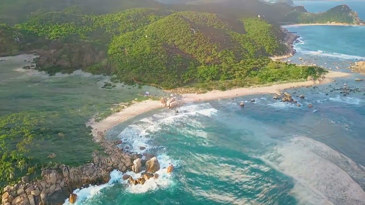 Discover the aerial panorama of Van Phong Bay.