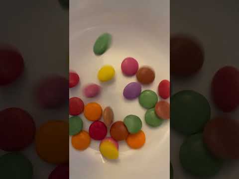Smarties chocolate #sweet #trendingshorts #shorts #viral #trending #viralshorts #asmr
