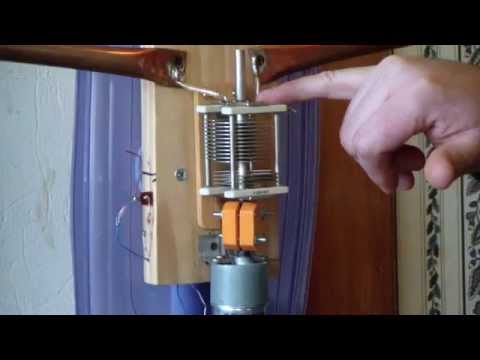 Ham Radio - Magnetic loop transmitting antenna overview and details.