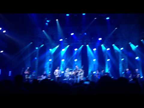 Dave Matthews Band & Vusi Mahlasela live in Cape Town
