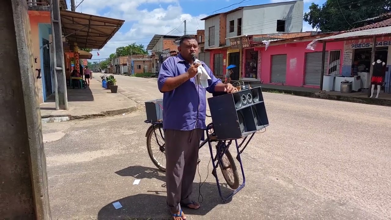 pregando o evangelho no meio da rua pra seguir Jesus tem que ter renúncia