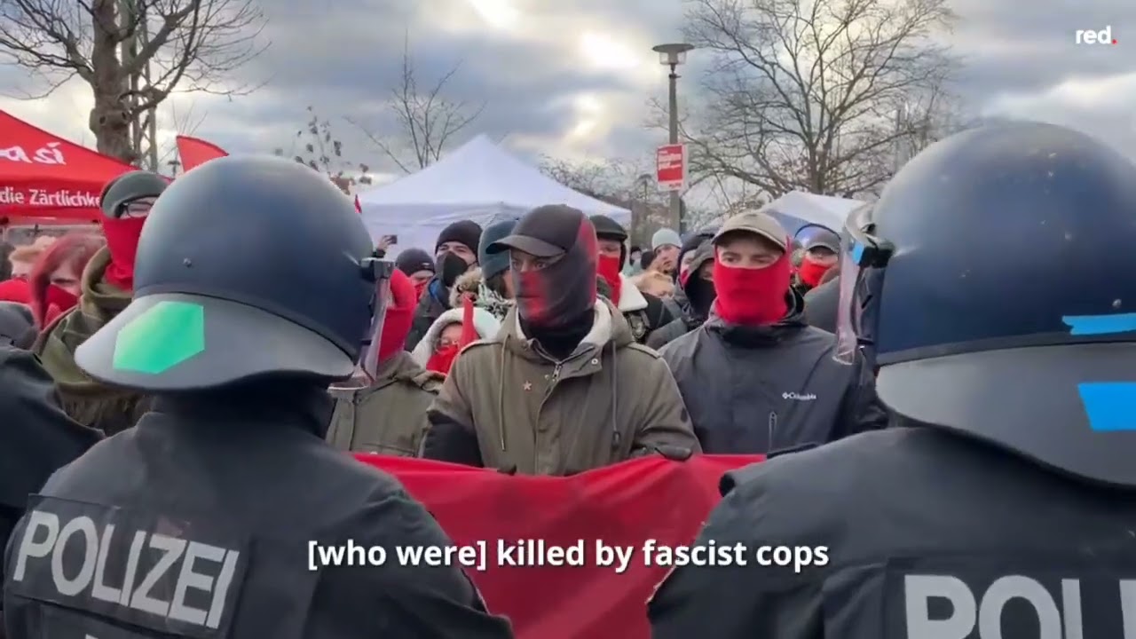 Milhares de comunistas e socialistas participaram do protesto massivo Luxemburg Liebknecht Lenin