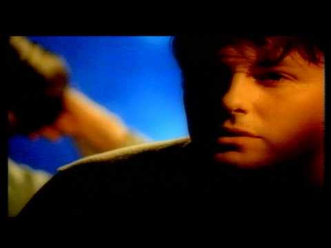 Underground Lovers -  Beautiful World (Official Music Video)