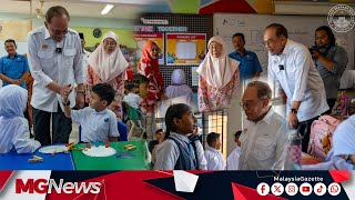 Download lagu Kenal Tak Siapa? Perdana Menteri! Gelagat Murid Tahun 1 Ketika Disantuni Anwar, Azizah mp3