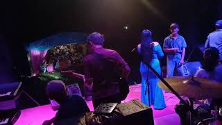 Download lagu Kehancuran Cinta mp3 Download lagu Kehancuran Cinta mp3