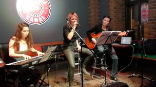 Žántí & Zahara feat. Tanita Yankova - Měsíc byl slepý Bůh "live" Žántí & Zahara feat. Tanita Yankova - Měsíc byl slepý Bůh "live"