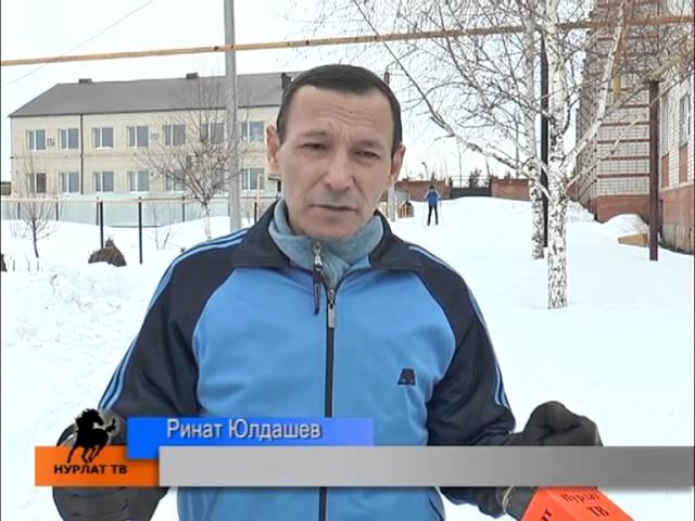 С палкой, но не по болезни