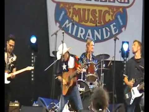 Robert Banta performs Czech Beer in Mirande, France 2009