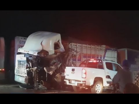 Dos vehículos pesados colisionaron en  la ruta al Pacífico