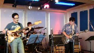 １：Look Up〜Stone Flower (SANTANA)