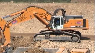 preview picture of video '**Heavy Equipment** LIEBHERR R974 & Volvo A40C Dumper  / Fa. Rädlinger, A71, Germany, 2003.'