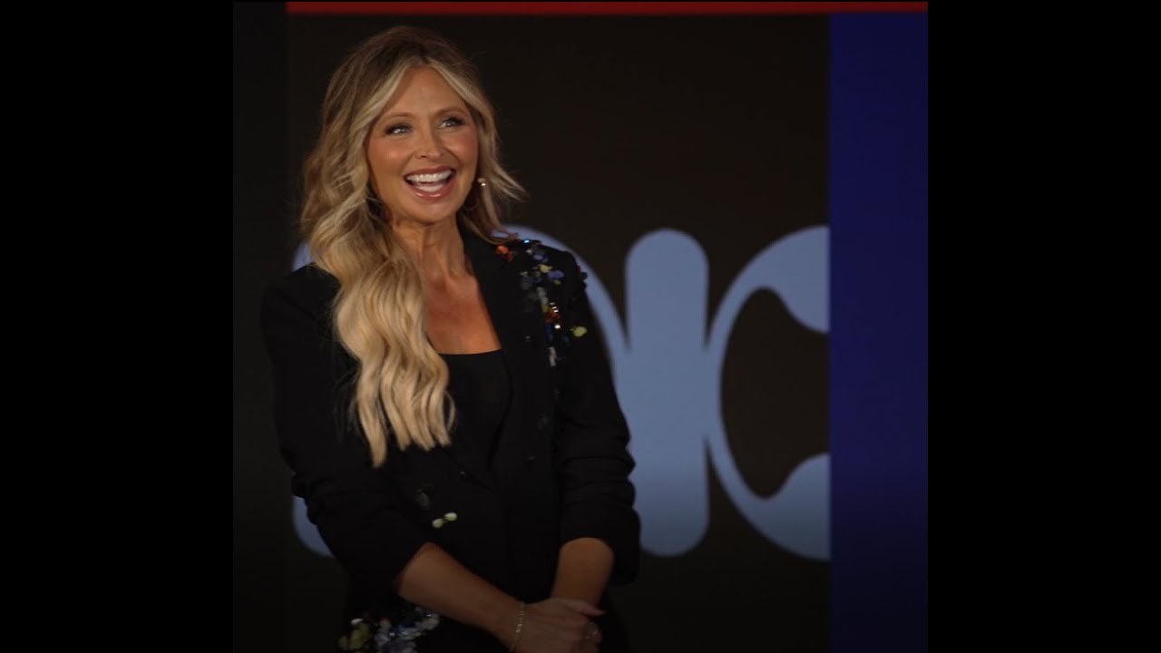 Media and Democracy: Finding Facts in the Mess of Misinformation | Lisa Remillard | TEDxBillings