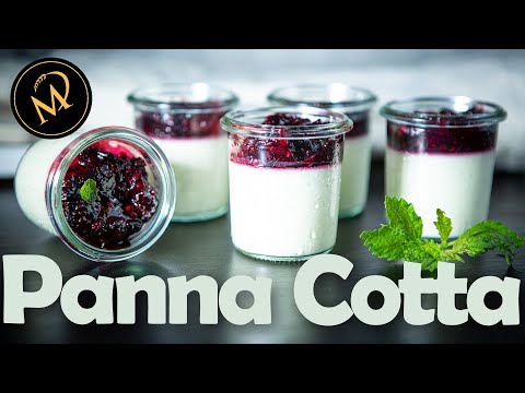 Simple, quick and delicious: Berry panna cotta without gelatin.