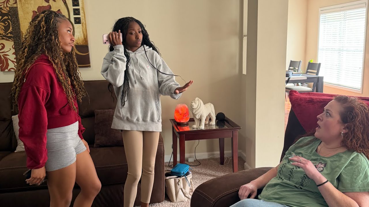 Sharra interrupts Bethany with a phone call to Brooke and makes her come outside!