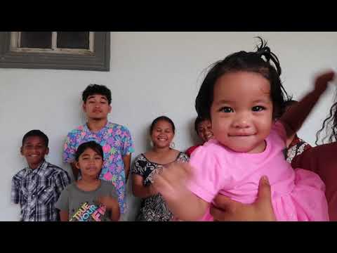 Big Families and Island Life | Jasminnie | Vlog