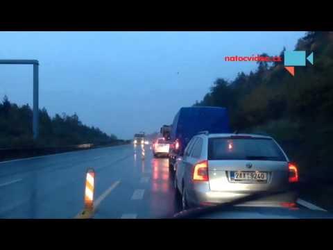 Dalnice D5 stojí - nehoda u Plzne