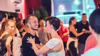 Download lagu KATAOKE - LAGU DANSA - CHELITA ROPA FOER mp3