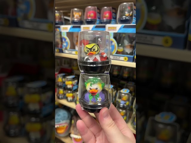 Vídeo relacionado con TUBBZ Mini: Breakfast Club - Princess Figura Mini Coleccionable de Pato de Goma Disfrazado