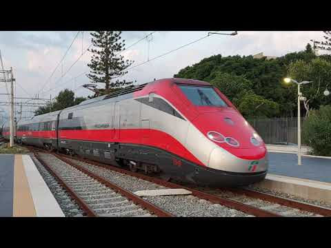 ES* FR 9525 FRECCIAROSSA Torino Porta Nuova - Reggio di Calabria C.le