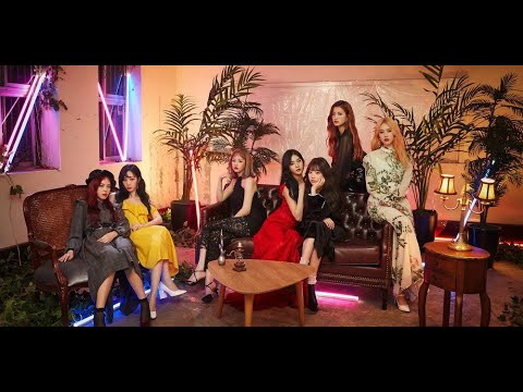 SONAMOO teases a lovely group photo for 'Happy Box Part. 2'