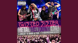 Download lagu We're Not Gonna Take It (Live) mp3 Download lagu We're Not Gonna Take It (Live) mp3