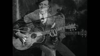 Martin Désilets plays Robert Johnson - Kind Hearted Woman Blues