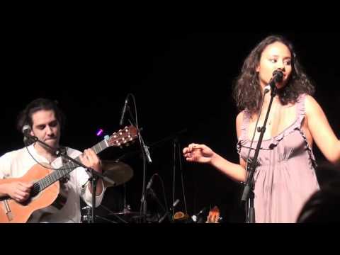 Mayra Andrade - Stória, stória... - Live à Bruxelles (4/8)
