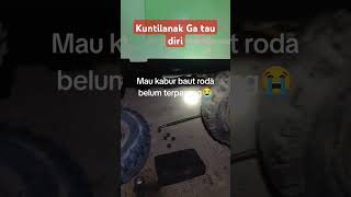 Download lagu Kuntilanak ganggu sopir truk ganti ban mobil yang bocor #kuntilanak #komedi mp3