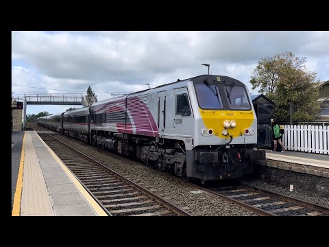 NIR | Class 201 Locomotive 8208 + Enterprise De Dietrich | Moira