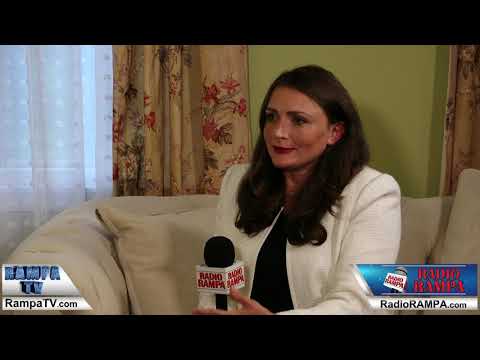 Uciekł z 50. piętra wieży World Trade Center - Przemysław Błaziak wraz z żoną po 20 latach od at...