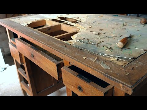 restoration of an Antique Schoolmaster's Desk,a map from 1700.(Wattsan 6090 LT)