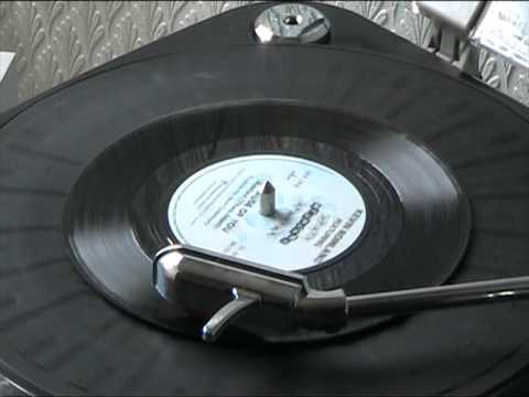 dexys midnight runners and kevin rowland - because of you(brush strokes tv theme) - 45rpm - 1986