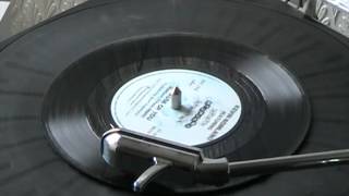 dexys midnight runners and kevin rowland - because of you(brush strokes tv theme) - 45rpm - 1986