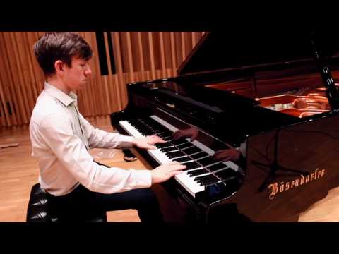 Callum Mclachlan, piano. Rosenkavalier Ramble - Strauss/Grainger.