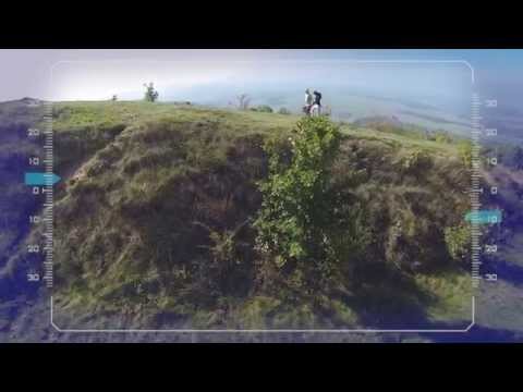 Aleš Agi Bojanovský - BOJÁNCI - TEN KDO SI HRAJE (Official Music Video) GEOCACHING
