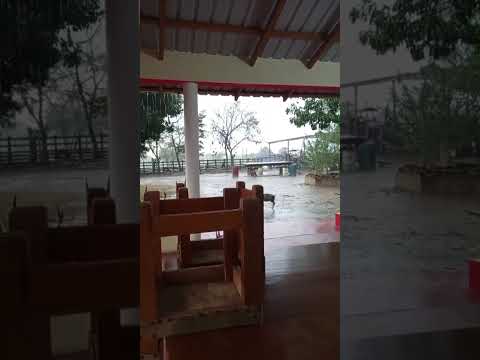 fuerte aguacero en el difícil Magdalena costa norte Colombia sur américa
