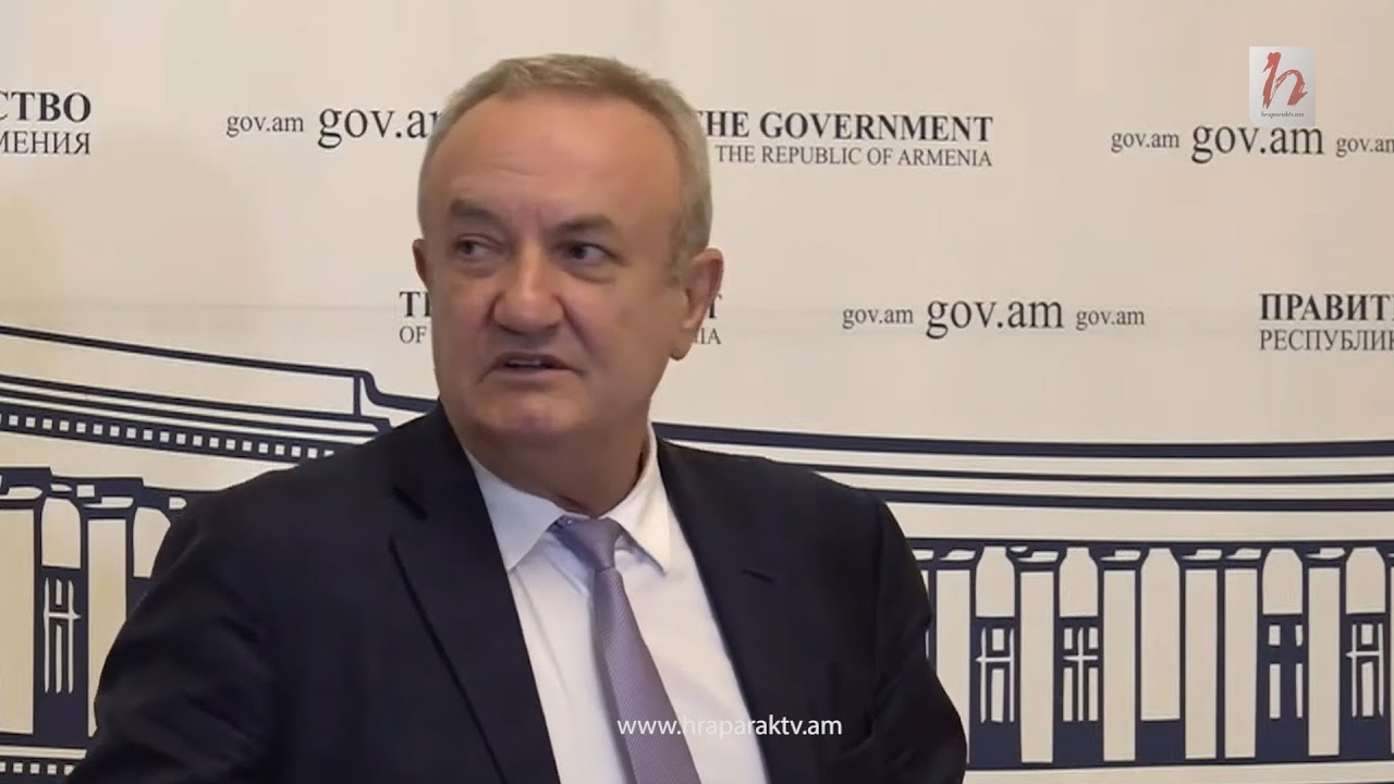 Իմ կնոջ ֆեյսբուքյան էջին ես առանձնապես չեմ հետեւում