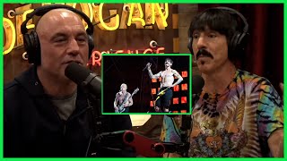 Anthony Kiedis Tells Joe Rogan about the best Red Hot Chili Peppers Show of the Year