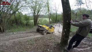 preview picture of video 'LeLoupRouge 4x4 Bassu 6 Avril 2014 -3- difficultées'