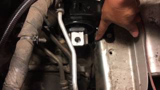 2012 Chrysler Town and Country left engine mount replacement