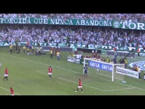 COXA é TETRA — Jogada pela direita e quase gol de Alex com OLÉ [PR2013]