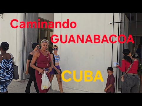 Caminando las calles de Guanabacoa.Habana