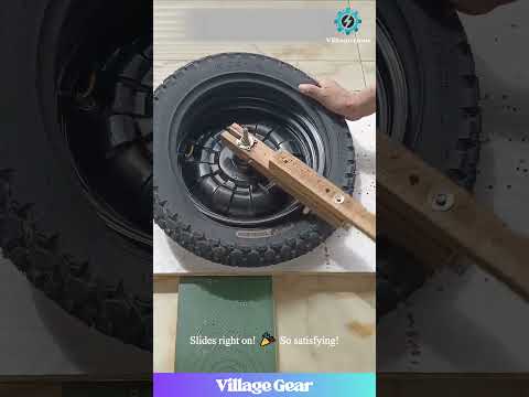 This DIY Tire Mounting Tool is Next Level Smart! 😂🪵 #diy #mechanic #lifehacks #funny #tools