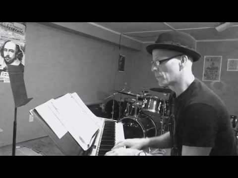 Promotional video thumbnail 3 for Acoustic/piano man.